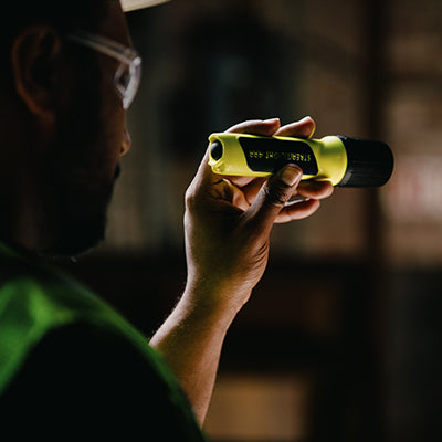 4AA PROPOLYMER® LUX DIVISION 1 FLASHLIGHT
